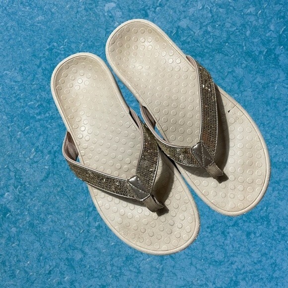 VIONIC Gold Sequined Flip Fops‎ size 9 - Picture 1 of 6